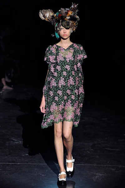 Look 2